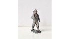 ANCIENNE FIGURINE QUIRALU METAL - SOLDAT DEFILE AVEC FUSIL EPAULE (6x3cm)
