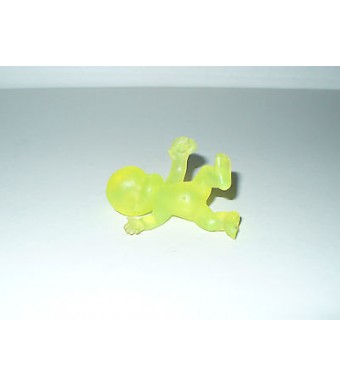 FIGURINE VINTAGE 80'S LES BABIES JAUNE TRANSLUCIDE N° 233 (5x4cm)