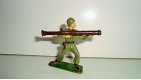 FIGURINE FIGUR STARLUX - SOLDAT MILITAIRE AVEC BAZOOKA