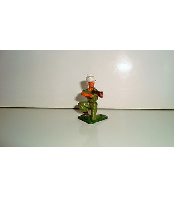 FIGURINE FIGUR STARLUX - SOLDAT MILITAIRE ACCROUPIS AVEC FUSIL ABIME