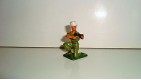 FIGURINE FIGUR STARLUX - SOLDAT MILITAIRE ACCROUPIS AVEC FUSIL ABIME
