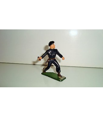 FIGURINE FIGUR STARLUX - SOLDAT BLEU MILITAIRE AVEC GRENADE PIED GAUCHE RECOLLE 