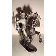 FIGURINE  PLASTIQUE ANNEE70-80 CHEVALIER AVEC DESTRIER ARMURE MOYEN AGE N°2  8cm