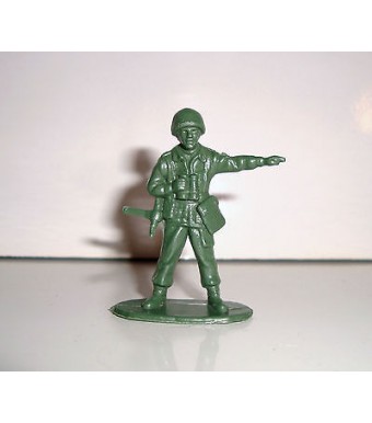 FIGURINE EN PLASTIQUE MONOCHROME SOLDAT ANNEE 70-80 N°76 (6x4cm)