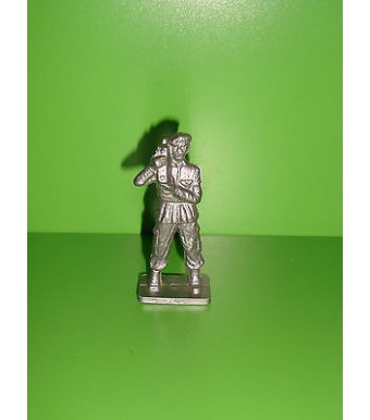 FIGURINE EN PLASTIQUE MONOCHROME SOLDAT U.S  ANNEE 70-80 N°93 (6x2cm)