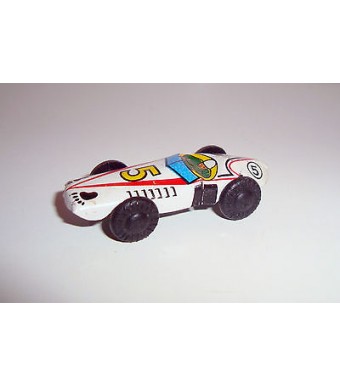 ANCIEN VEHICULE TOLE BLANCHE COURSE TOYS MADE IN JAPAN (4x1,5cm)