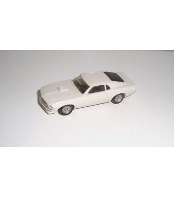ANCIENNE VOITURE MONOGRAM MODELS 1989 BLANC (5x2cm)