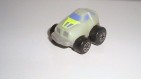 ANCIENNE PETITE VOITURE PLASTIQUE VERTE (3x2,5cm)