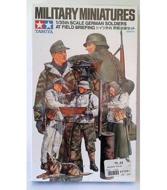 TAMIYA REF 35212 700 GERMAN SOLDIERS AT ... 135 MILITARY MINIATURE SERIES