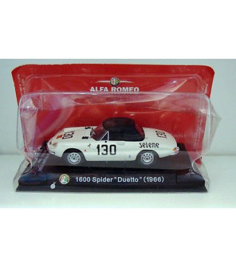 VOITURE EN METAL -1600 SPIDER DUETTO 1966 ALPHA ROMEO (9x3,5cm)