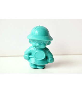 FIGURINE VINTAGE 80'S - KIKI AVEC RAQUETTE DE TENNIS BONUX (4x3cm)