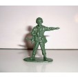 FIGURINE EN PLASTIQUE MONOCHROME SOLDAT ANNEE 70-80 N°76 (6x4cm)